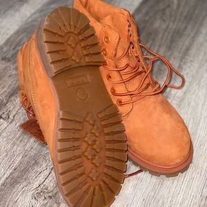 NEW No BOX! GRADE SCHOOL!! Size 3 dark copper/ Dark orange beautiful color TIMBS